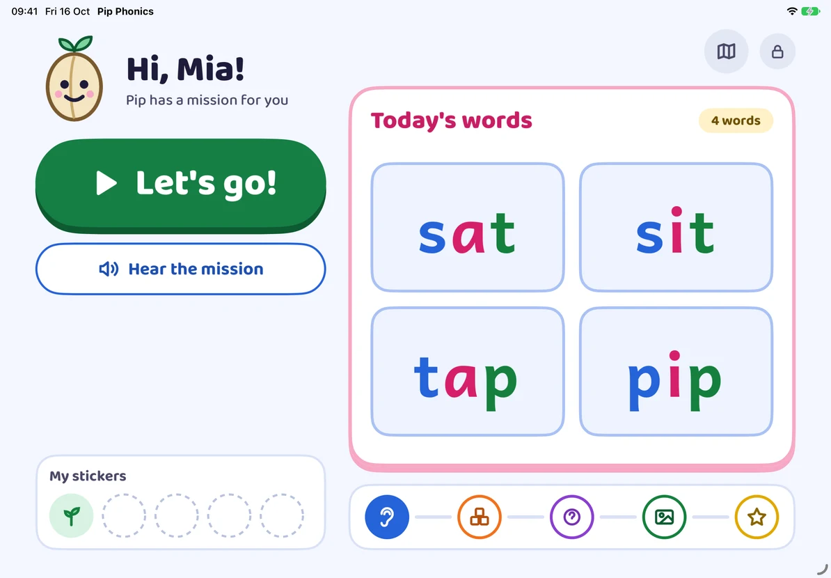 Pantalla de inicio de Pip Phonics en el iPad con las palabras del día: sat, sit, tap, pip